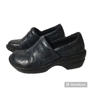 BOC Born Concept Women’s Blue Paisley Professional Nurse Clogs Size 40 NWOB